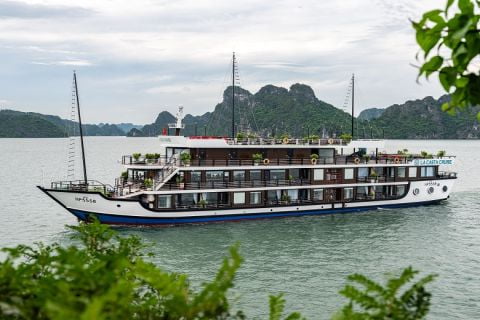 Du thuyền Lacasta Cruise Lan Hạ 2 ngày 1 đêm