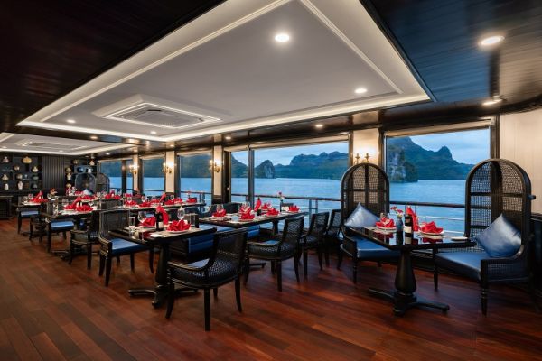 Du thuyền Lacasta Cruise Lan Hạ 2 ngày 1 đêm