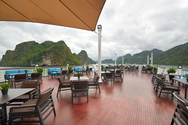 Du thuyền Paradise Grand Lan Hạ