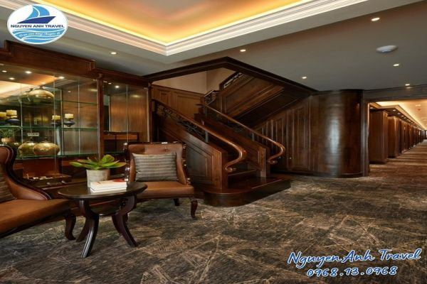 Du thuyền Ambassador Signature vịnh Lan Hạ