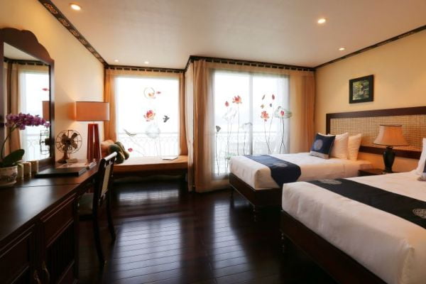 Du thuyền Indochine Lan Hạ  2 ngày 1 đêm