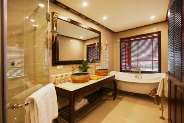 Du thuyền Indochine Lan Hạ  2 ngày 1 đêm