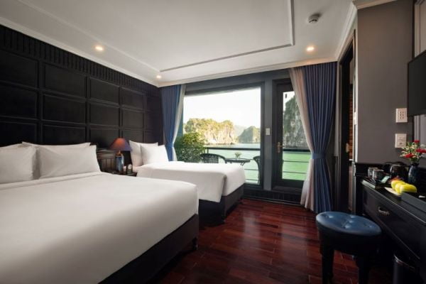 Du thuyền 5 sao  Rosy Lan Hạ 2 ngày 1 đêm 
