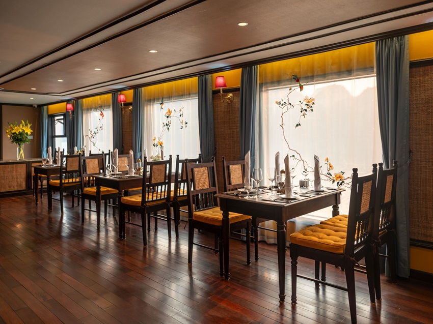 Du thuyền Indochine Grand Lan Hạ